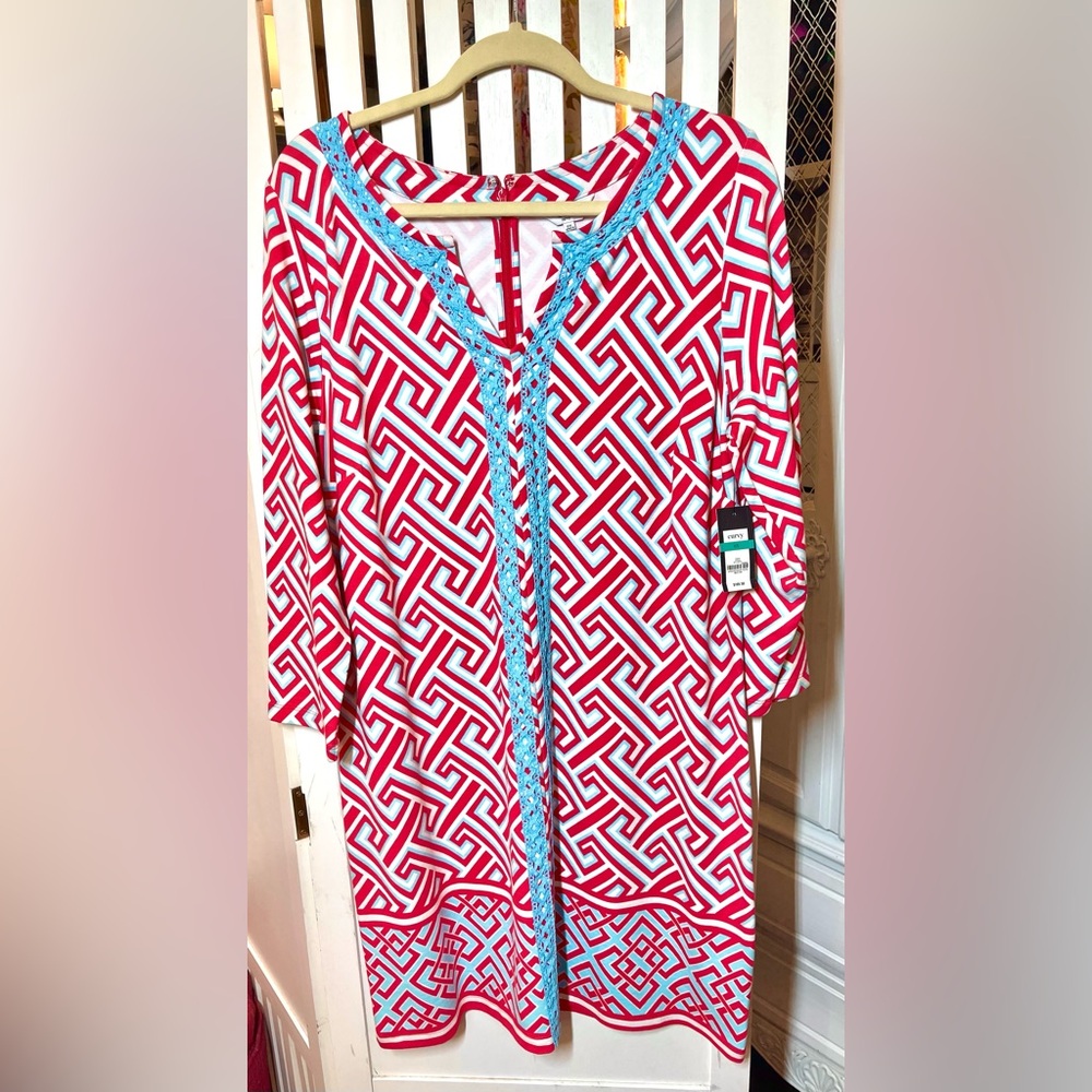 Cute lily like dress in shades of pink blue & white size 0X NWT